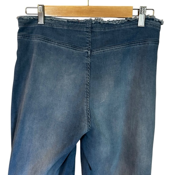 Urban Outfitters BDG Ruched Size Zip Flare Light Wash Jeans 32 - Picture 6 of 10